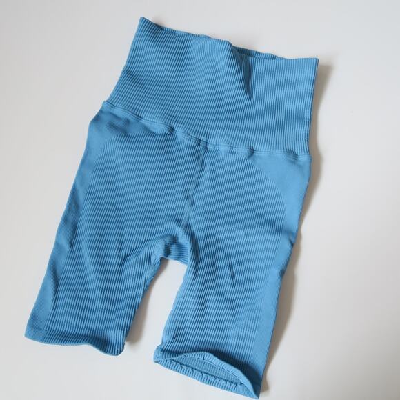 Free People FP Movement Blue Ribbed Compression Biker Shorts Size XS/Small - Picture 1 of 8